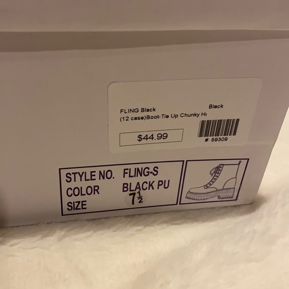 BRAND NEW BLACK COMBAT BOOTS - Picture 5 of 5